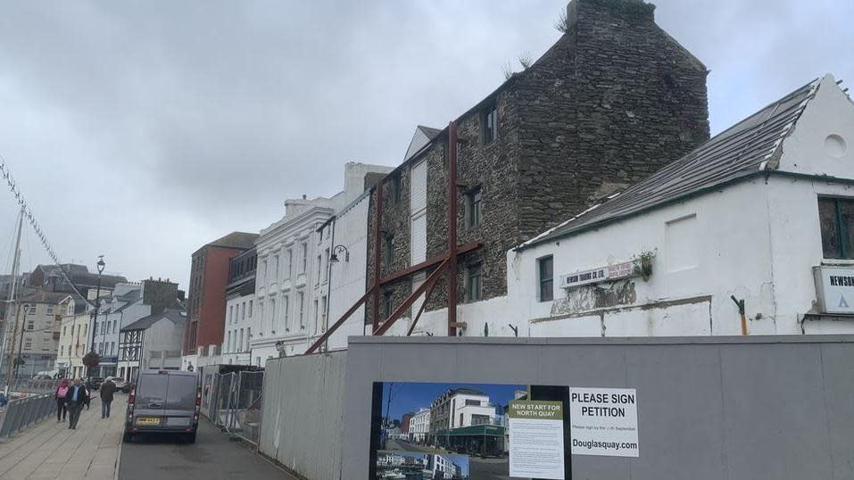 Buildings on North Quay cordoned off