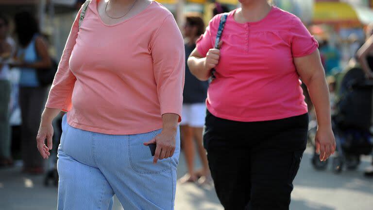 Las mujeres que pasan por la menopausia empiezan a preocuparse por el peso y los cambios corporales tanto como por los calores y los sudores nocturnos
