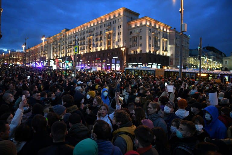 Manifestation de soutien à l'opposant russe emprisonné Alexeï Navalny, le 21 avril 2021 à Moscou (photo d'illustration) - NATALIA KOLESNIKOVA © 2019 AFP