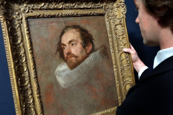 A painting bought for £400 that was revealed to be a Van Dyck portrait during an episode of Antiques Roadshow is expected to fetch up to £500,000 when it goes under the hammer tonight