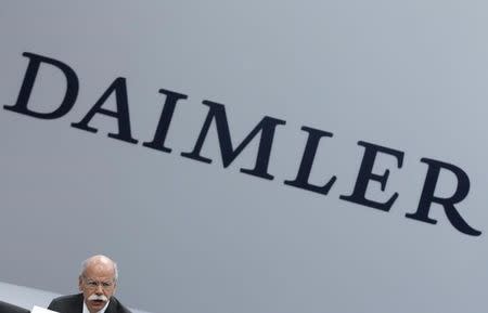 Daimler AG Chief Executive Dieter Zetsche attends the company's annual news conference in Stuttgart February 6, 2014. REUTERS/Michaela Rehle