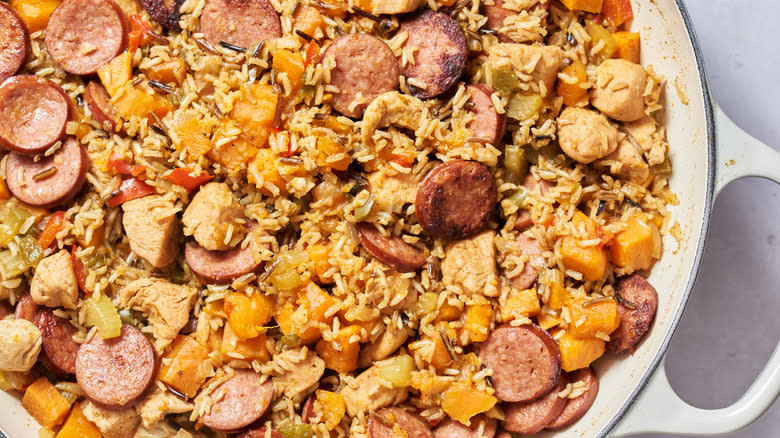 Jambalaya in Dutch oven