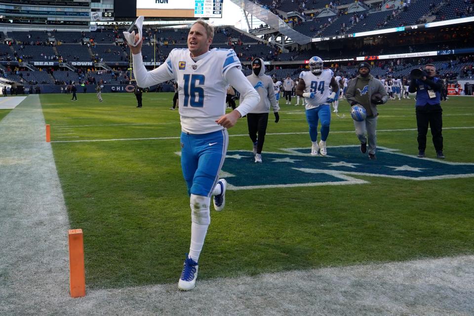 Lions quarterback Jared Goff celebrates his team's 31-30 win against the Bears on Sunday, Nov. 13, 2022, in Chicago.