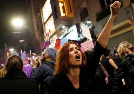 A woman reacts as police try to disperse a march marking International Women's Day in Istanbul, Turkey, March 8, 2019. REUTERS/Murad Sezer