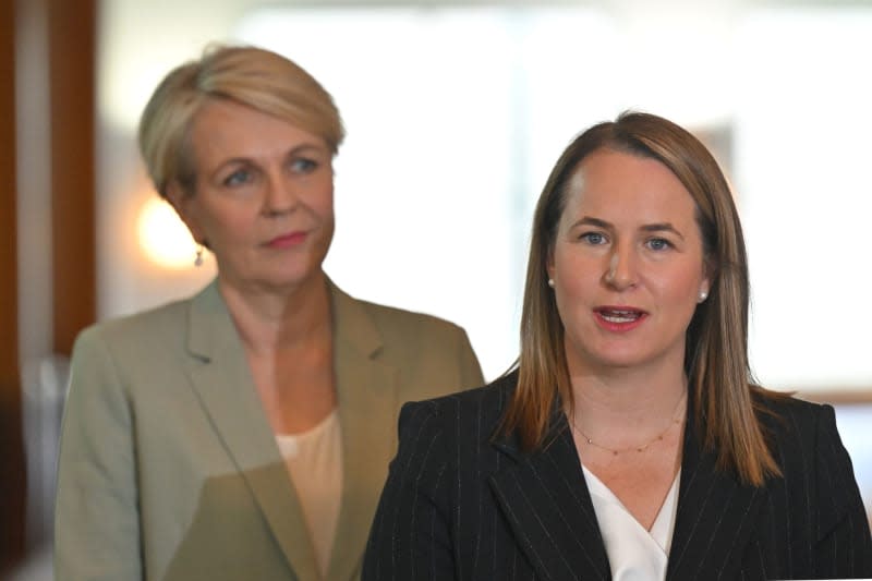 Environment Minister Tanya Plibersek (L) and Labor Senator Nita Green speak at a press conference at Parliament House in Canberra.  The Australian government on Tuesday announced a draft report from the United Nations Educational, Scientific and Cultural Organization (UNESCO) as evidence of its action to protect the reef.  Mick Tsikas/AAP/dpa