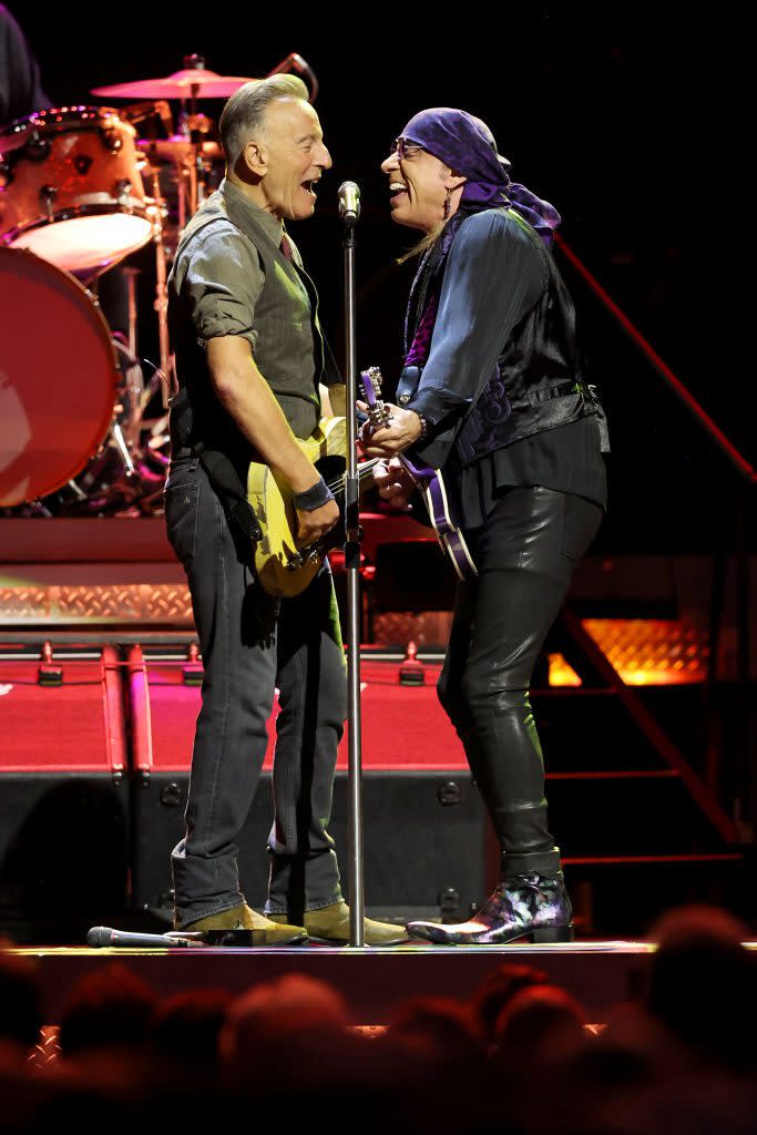 (L-R) Bruce Springsteen and Steven Van Zandt perform at the Kia Forum (Credit: Amy Sussman/Getty Images)