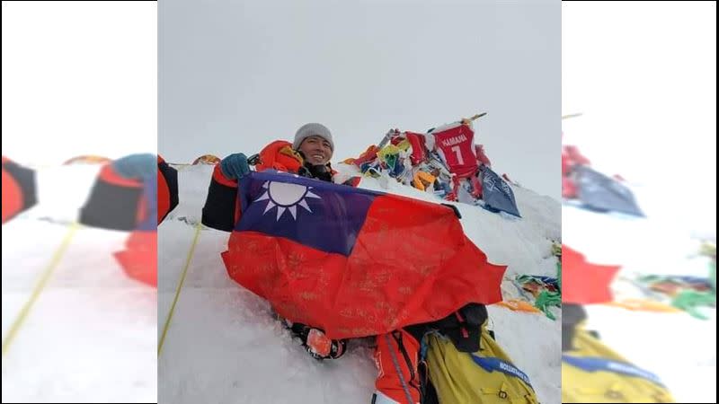 台灣登山家林士懿成功登上聖母峰。（圖／林士懿提供）