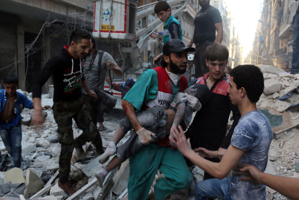 Warplanes pound Aleppo – Dozens killed