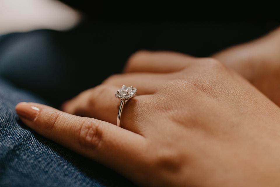 Brits believe their parenters should spend about £12,153 on their 'forever' rings. (Karina Thomson/Unsplash)