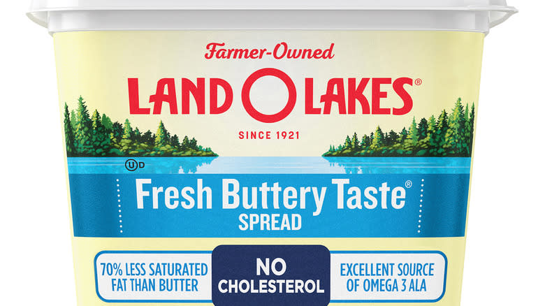 Tub of Land O'Lakes Fresh Buttery Taste Spread