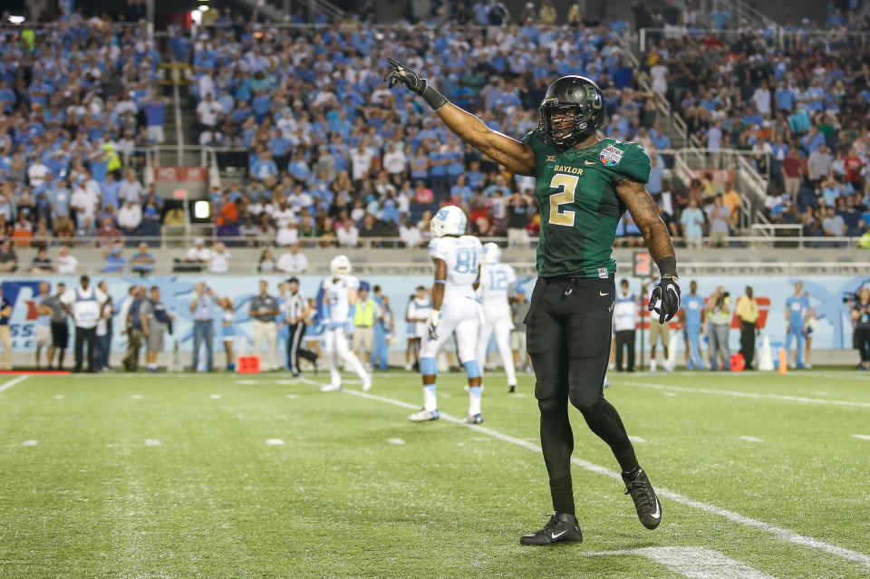 Shawn Oakman was a senior in 2015 at Baylor. He was accused of sexually assaulting a woman in April of 2016. (Photo by David Rosenblum/Icon Sportswire/Corbis via Getty Images)