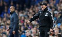 Football Soccer - Everton v West Bromwich Albion - Barclays Premier League - Goodison Park - 13/2/16 West Brom manager Tony Pulis and Everton manager Roberto Martinez Action Images via Reuters / Carl Recine Livepic