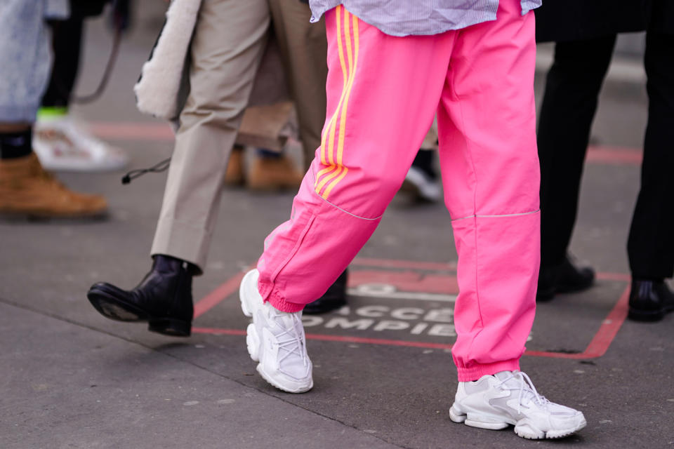 Auch modische Jogginghosen sind dem Rektor ein Dorn im Auge. (Symbolbild: Getty Images)