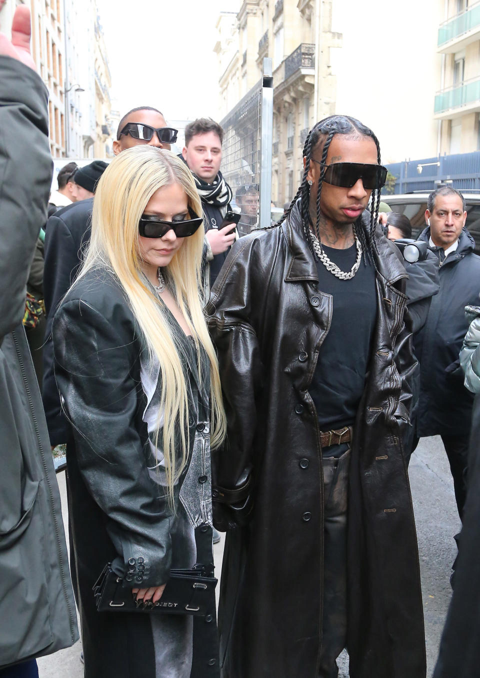 Tyga Gifts New Girlfriend Avril Lavigne Custom Diamond Chain Worth A Fortune!