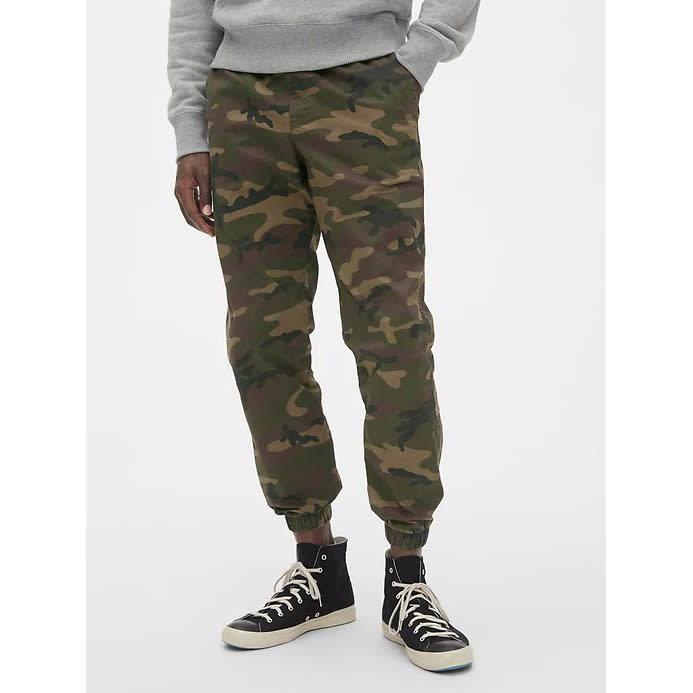 best men's joggers, Gap Camo Slim Canvas Joggers