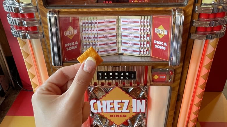 Cheez-In Diner jukebox