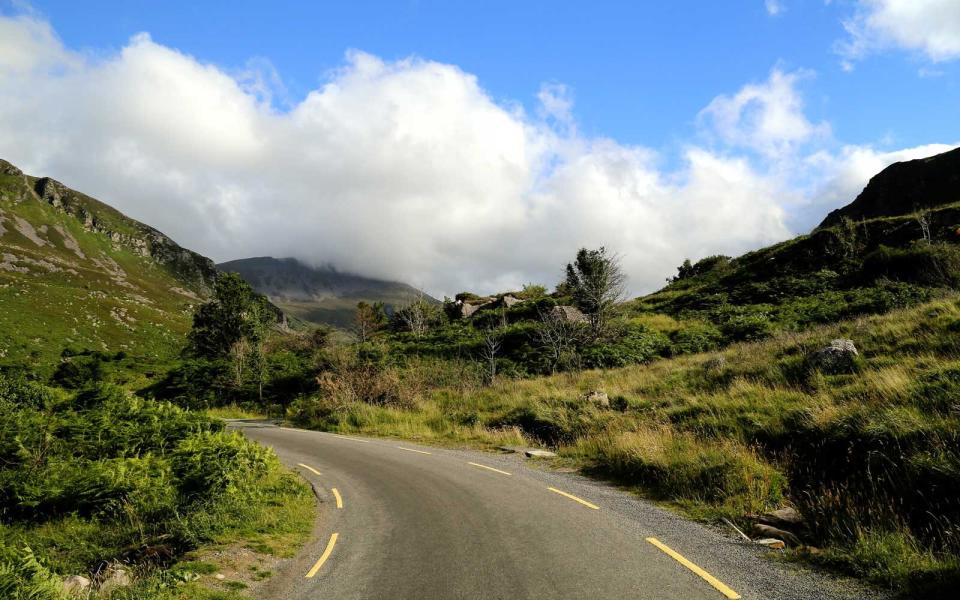 Mountain pass road, Gap of Dunloe near Killarney, County Kerry, Ireland