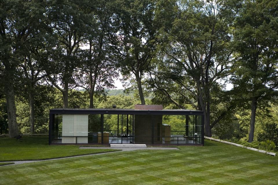 usa philip johnsons's glass house in connecticut