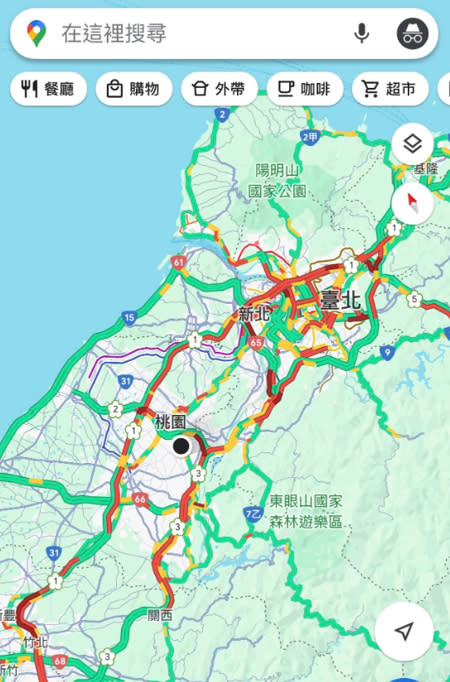 有網友發現，今天白天台北道路塞到爆炸，呈現紅爆狀態，甚至一度紫爆。(圖／PTT)