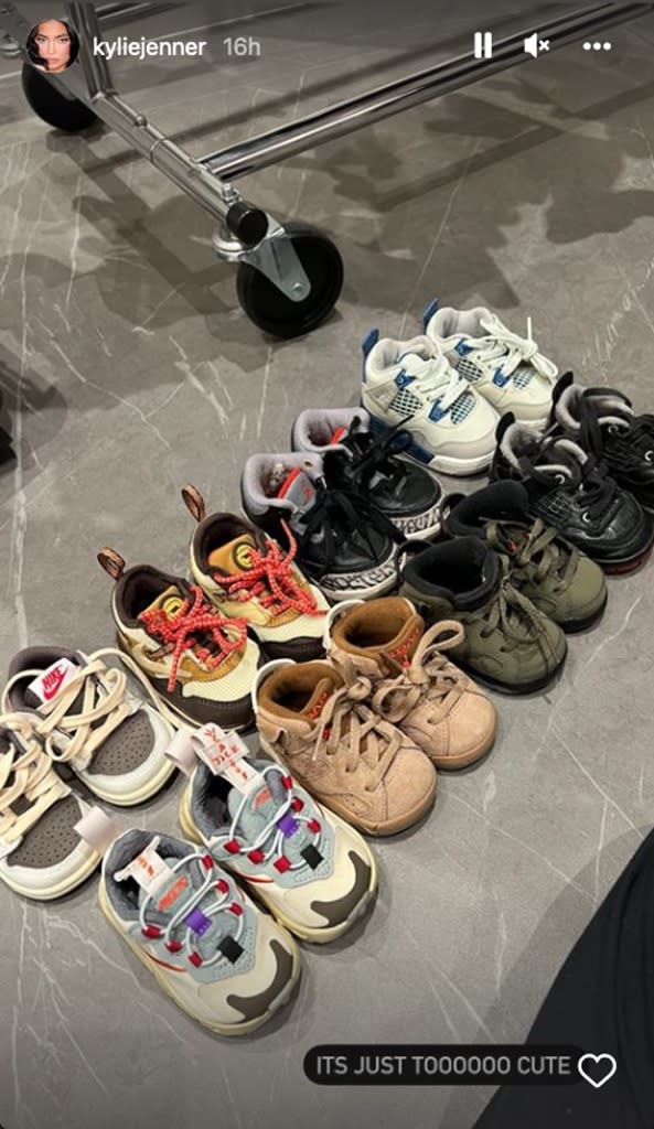 Kylie Jenner, Boy's Shoes, Instagram