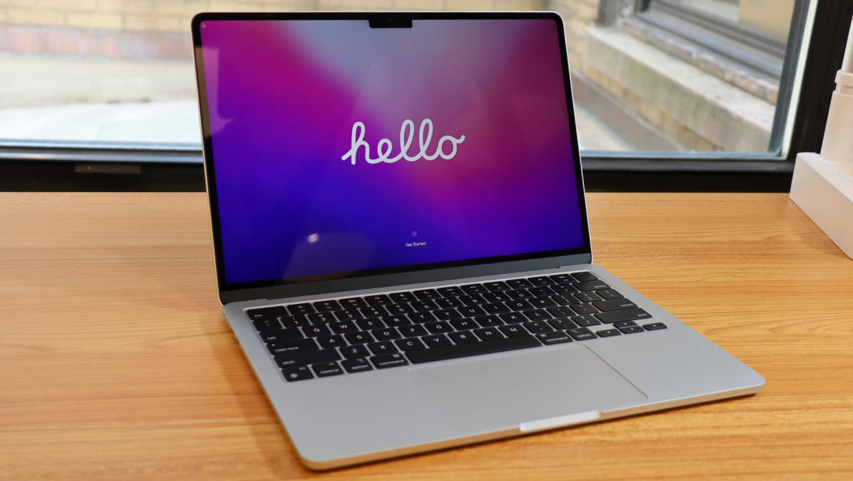  MacBook Air (2022, M2) 