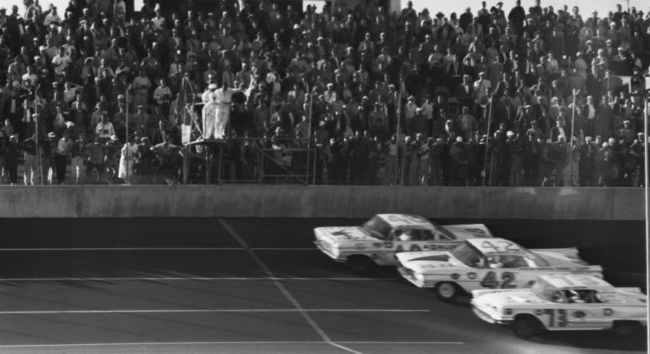 A photo finish of the 1959 Daytona 500