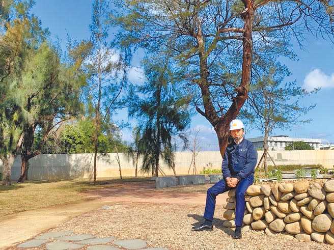 新竹市政府推動「南勢3箭，建設齊發」計畫，與國防部打開0.8公頃營區，打造南勢面積最大的「米粉寮公園」，預計明年啟用。（陳育賢攝）