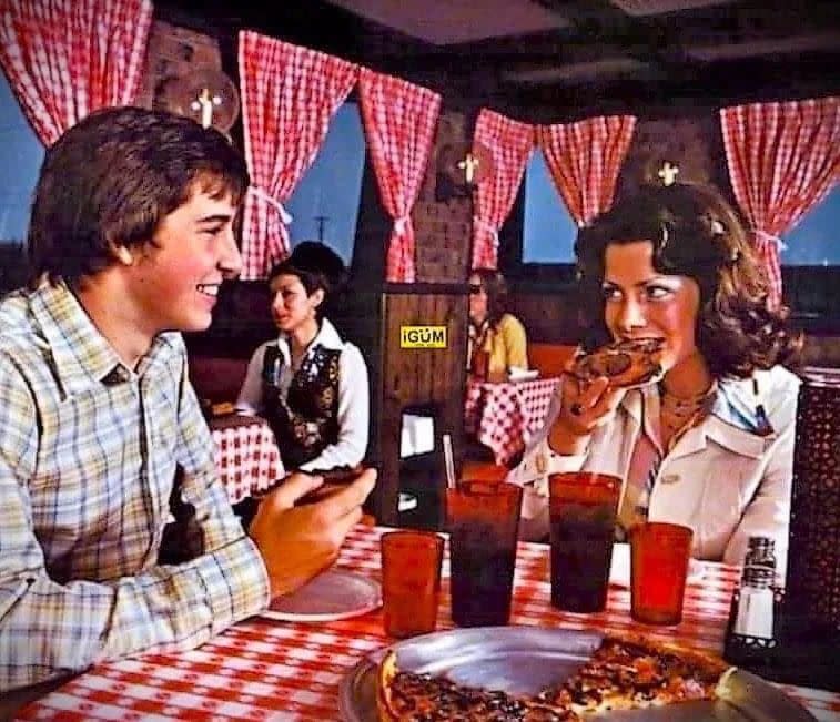 old pizza hut advertising