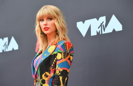 Big Machine has said it will allow Taylor Swift to perform some of her early hits at the American Music Awards ceremony on November 24, 2019