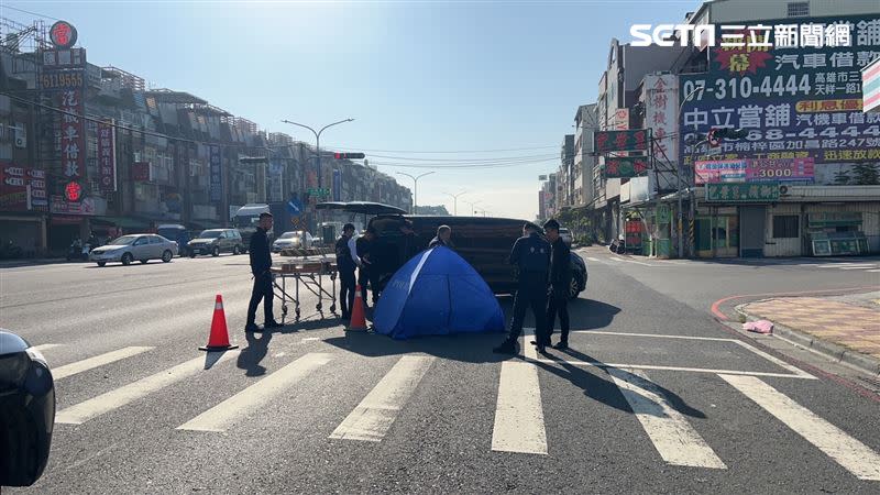 高雄市橋頭區17日發生一起死亡車禍。（圖／翻攝畫面）