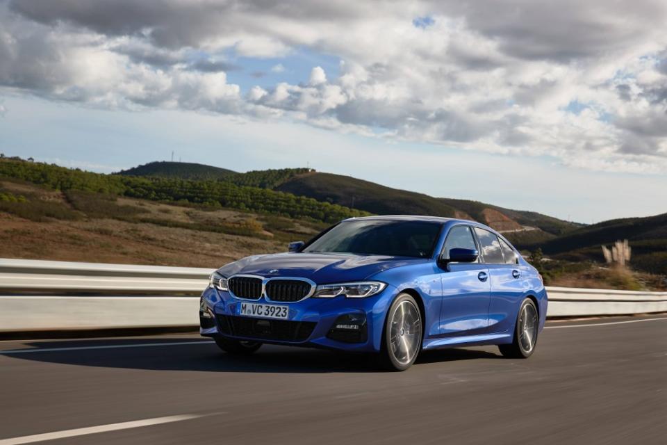 229-2020-bmw-320i-m-sport