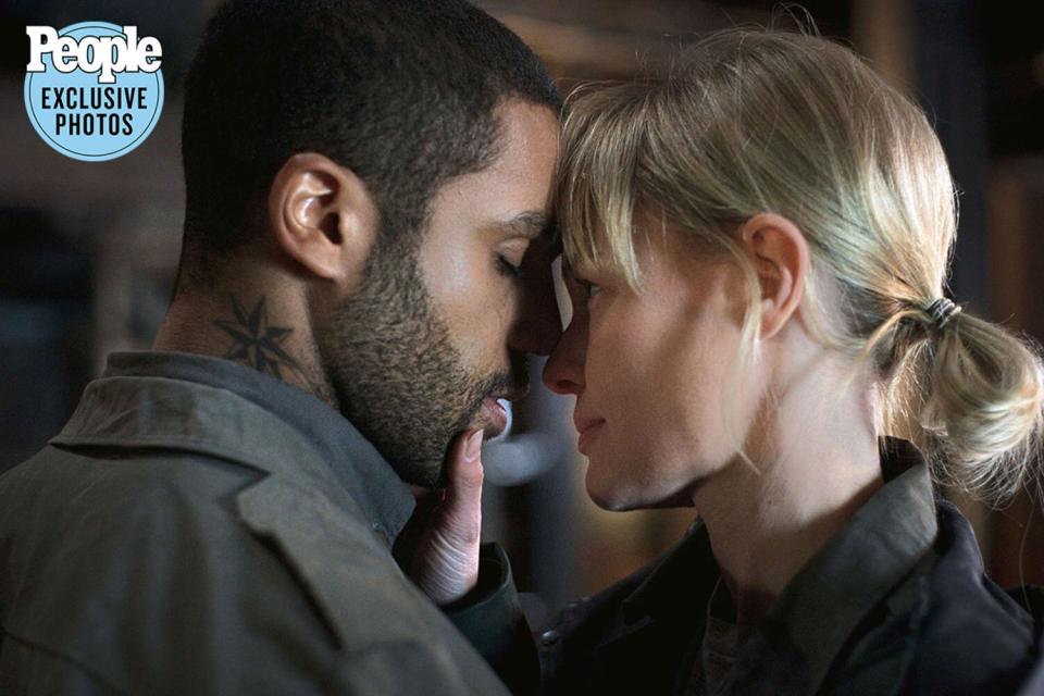 Kate Bosworth and Lucien Laviscount in the upcoming movie Last Sentinel https://vert-ent.app.box.com/s/zq573orlnurpxlvzy4gglcqk7vddam97  HED: Kate Bosworth Stars in Trailer for New Movie Last Sentinel courtesy of Vertical Entertainment