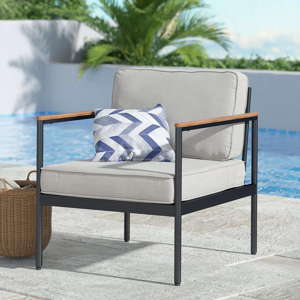 Zinus outdoor furniture