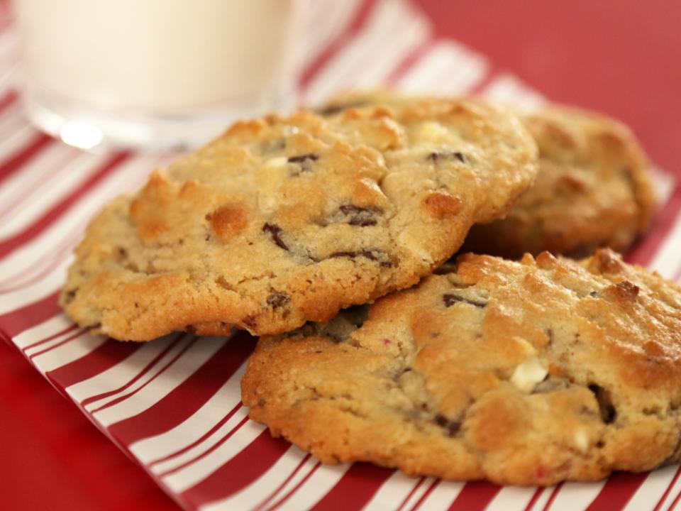 Peppermint Bark Cookies