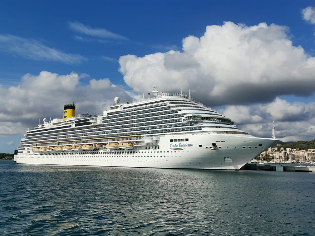 Costa Diadema (Wikimedia/Z Thomas)