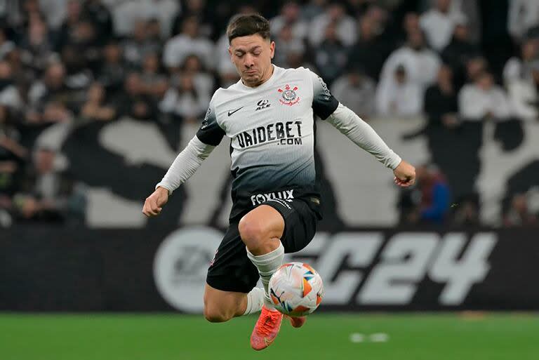 Rodrigo Garro, el zurdo en el que se fijó River y al que Ramón quiere retener en Corinthians.