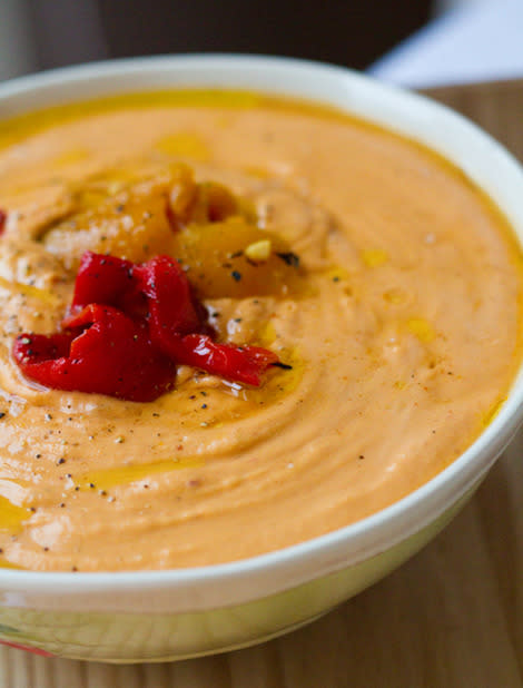 Roasted red pepper hummus