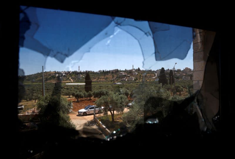 Palestinians recount Israeli settlers' attack on West Bank