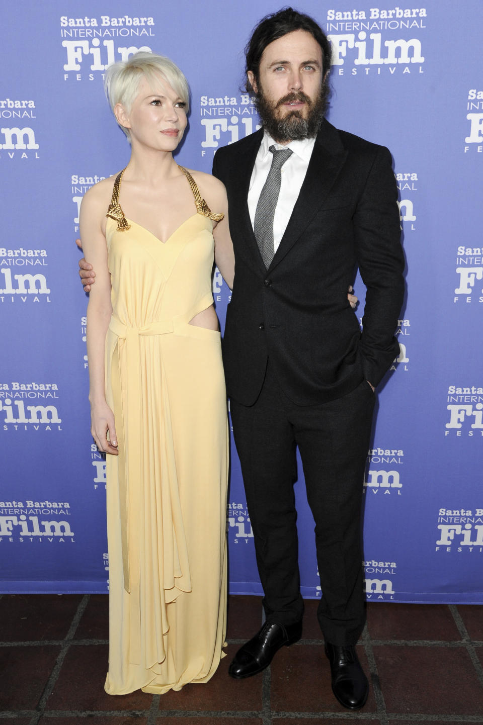 Michelle Williams, left, and Casey Affleck attend the Cinema Vanguard Awards ceremony at the 32nd Santa Barbara International Film Festival on Sunday, Feb. 5, 2017, in Santa Barbara, Calif. (Photo by Richard Shotwell/Invision/AP)