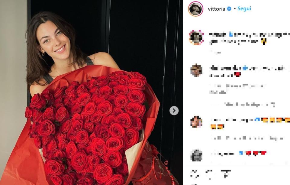 <p>Sui social è davvero molto attiva: la sua pagina Instagram ha quasi 900.000 follower. Merito anche degli splendidi scatti e dei video con i quali delizia i fan di tutto il mondo, tra shooting, sfilate e momenti di svago e di relax nella vita quotidiana.</p> 