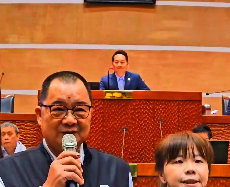 宜綠議員槓議長　批護航113年度總預算「一毛沒刪」