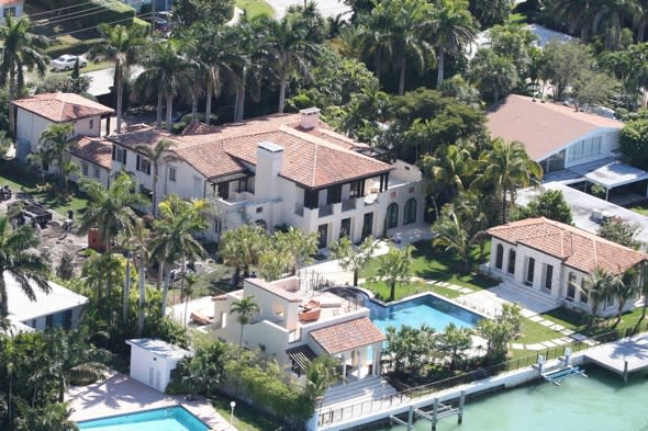 david-beckham-buying-matt-damon-holiday-house-florida