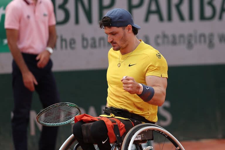 El Lobito Fernández derrotó a Hewett, el N° 1, en Roland Garros