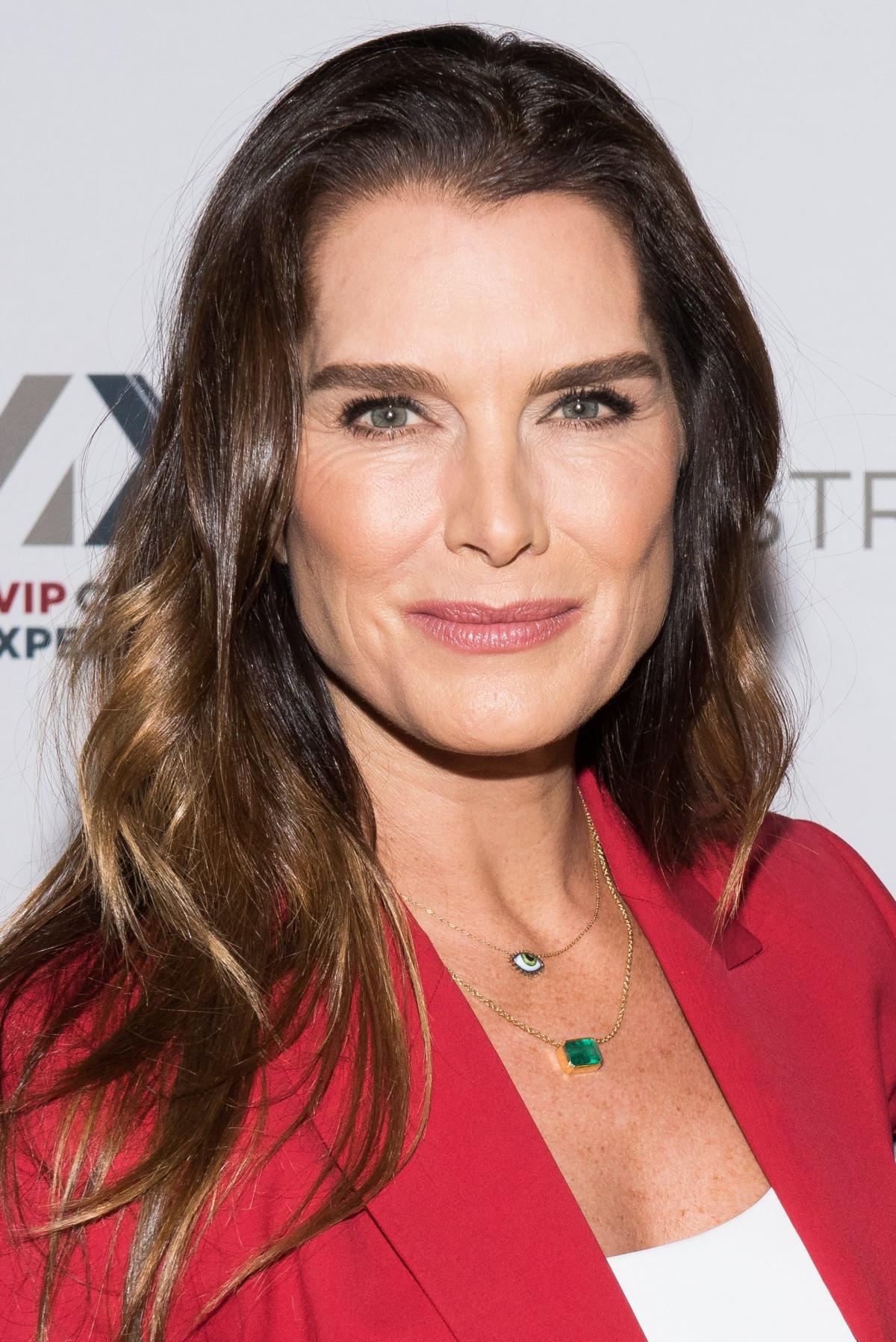 Brooke Shields, 54, shows off toned abs, credits daughters with