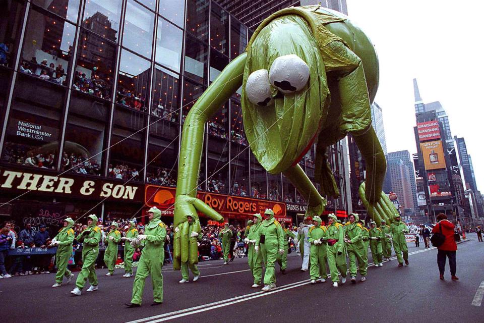 MARK D. PHILLIPS/AP/REX/Shutterstock Kermit the Frog balloon 