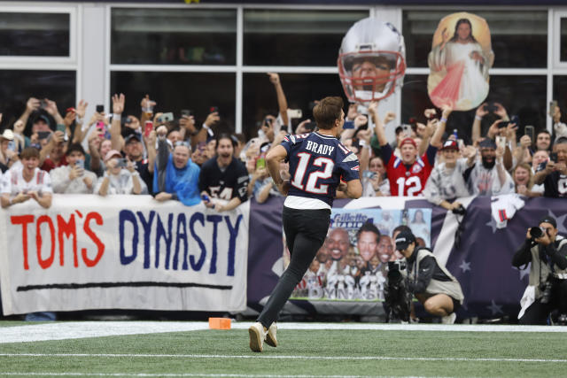 Tom Brady returns to hero's welcome in New England and declares himself a  'Patriot for life