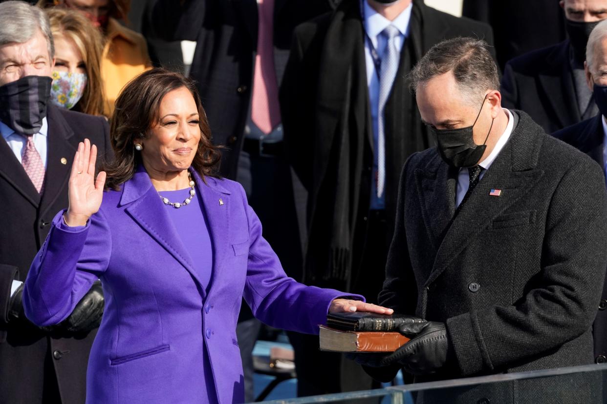 Why so many people wore purple to inauguration  (POOL/AFP via Getty Images)