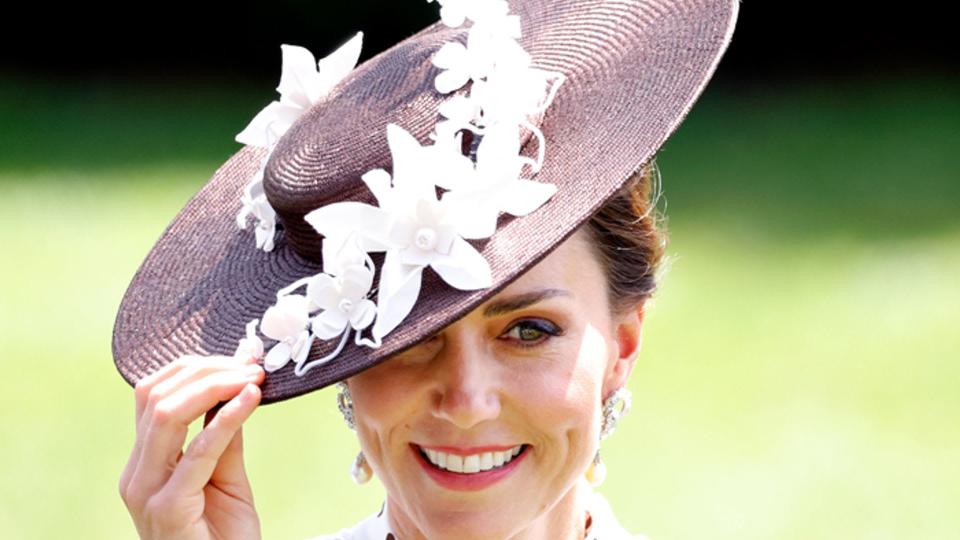 kate middleton wearing a hat at ascot