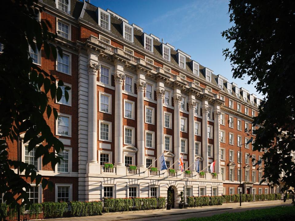 <p><strong>The Skinny:</strong></p><p>Set in one of London's most exclusive residential areas, Grosvenor Square, The Biltmore has the feel of a classic luxury city hotel with clean white and cream interiors decorated with an abundance of bouquets of pink peonies and freesias.</p><p>With decadent rooms, a ballroom, outdoor terrace and concierge services ranging from dedicated walking tours to the chauffer-driven Bentley tours, it's the ultimate dose of luxury.</p><p><a class="link " href="https://go.redirectingat.com?id=127X1599956&url=https%3A%2F%2Fwww.booking.com%2Fhotel%2Fgb%2Flxr-biltmore-mayfair.en-gb.html&sref=https%3A%2F%2Fwww.elle.com%2Fuk%2Flife-and-culture%2Ftravel%2Fg23050000%2Fthe-best-luxury-london-hotels%2F" rel="nofollow noopener" target="_blank" data-ylk="slk:BOOK NOW - Rooms start from £347 (room only) and £370 including breakfast.;elm:context_link;itc:0;sec:content-canvas">BOOK NOW - Rooms start from £347 (room only) and £370 including breakfast.</a><br></p>