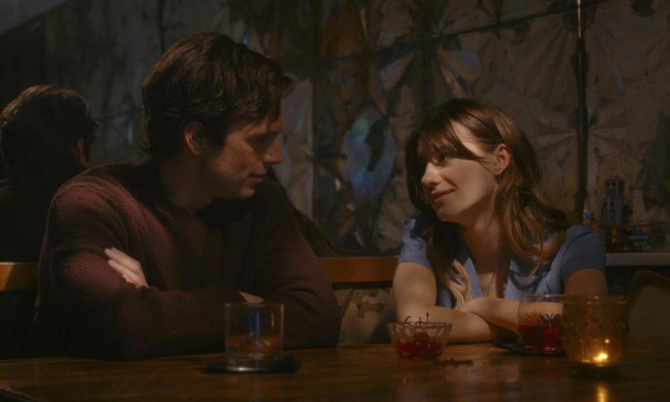 Daisy Edgar-Jones and Sebastian Stan in Fresh